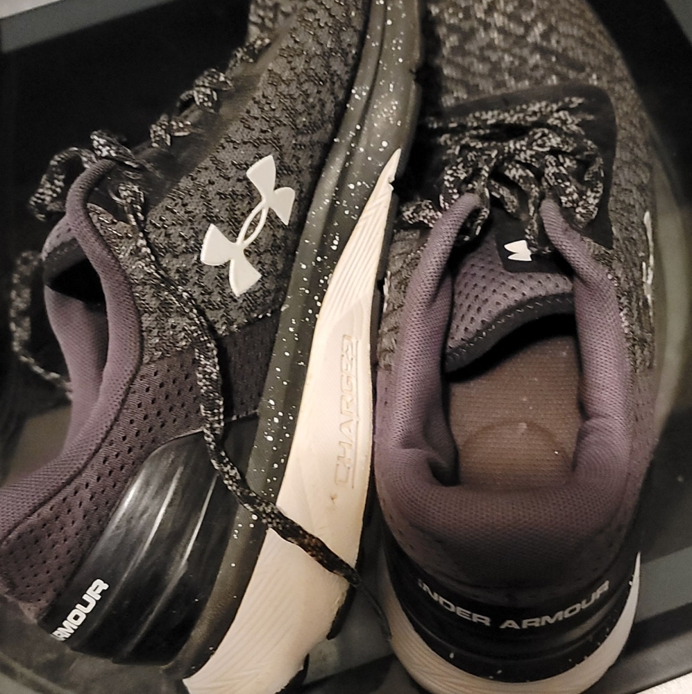 UA tennis shoes